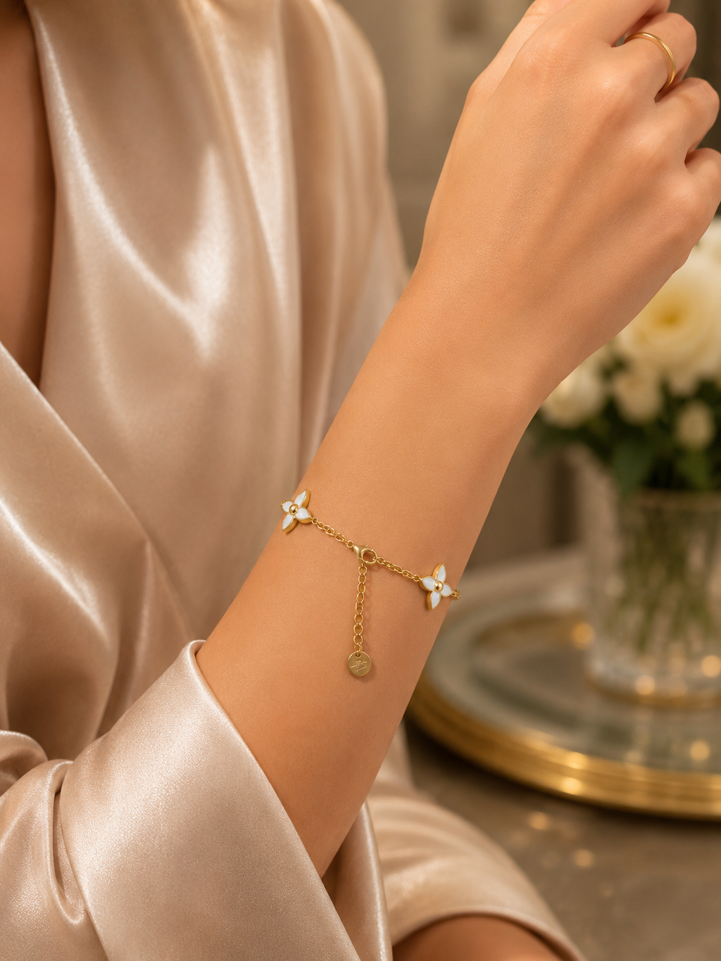 BANZARA Fleur Luxe Adjustable Charm Bracelet – Elegant Floral Everyday Bracelet