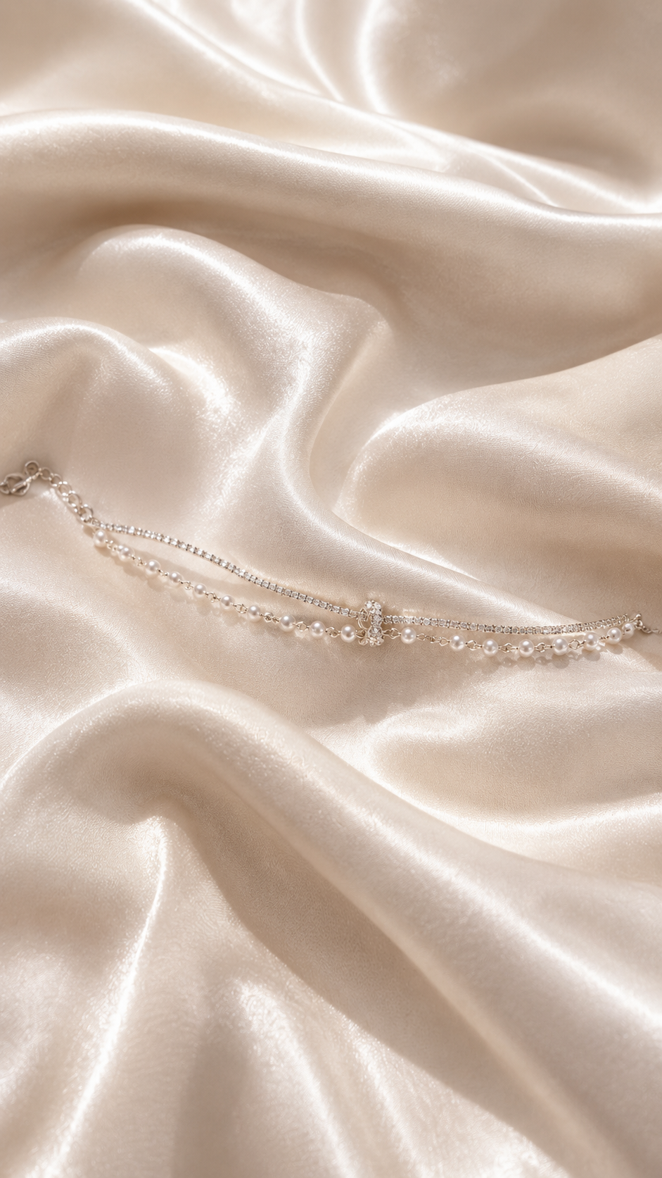 Elara Pearl Bracelet